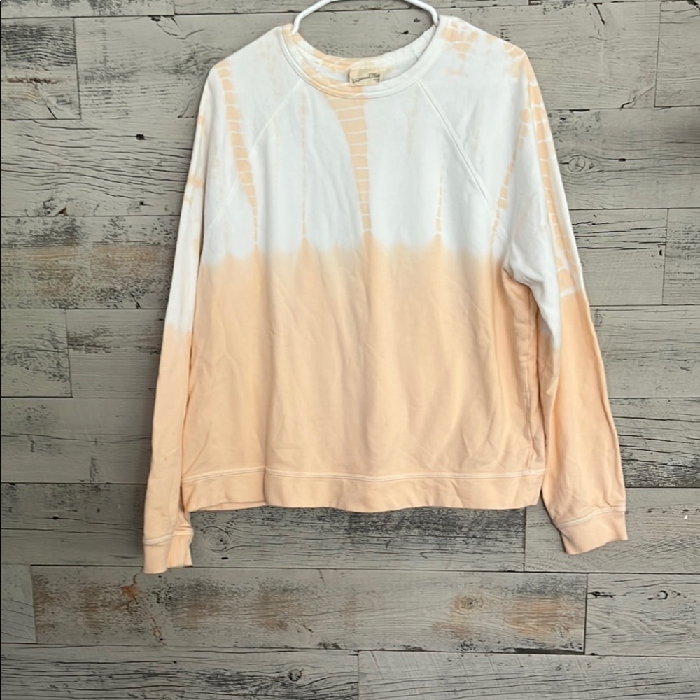 Universal Thread Peach and White Tie-Dye Sweatshirt